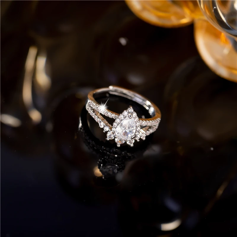 饰忆客 铜合金戒指 轻奢风皇冠开口戒指女时尚百搭优雅个性食指戒