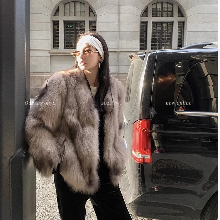 龙纹环保狐狸毛仿皮草外套女秋冬V领皮毛一体加后保暖毛茸茸上衣