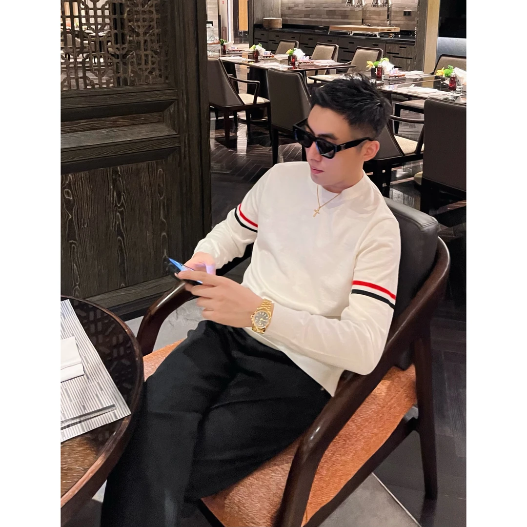 【三色双袖】质感羊毛混纺圆领针织毛衣秋冬男士贴身打底情侣款