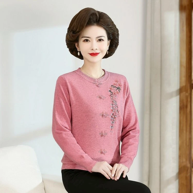 中年妈妈春秋新款上衣服洋气圆领毛衣女中老年长袖套头针织打底