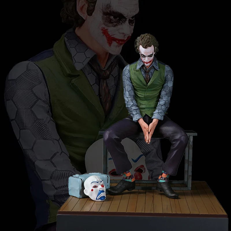 小丑手办希斯莱杰DC蝙蝠侠黑暗骑士手办摆件模型坐姿小丑手办