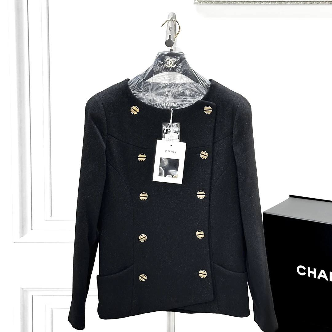 99新 Chanel/香奈儿 38码 19A埃及系列黑金双排扣圆领外套