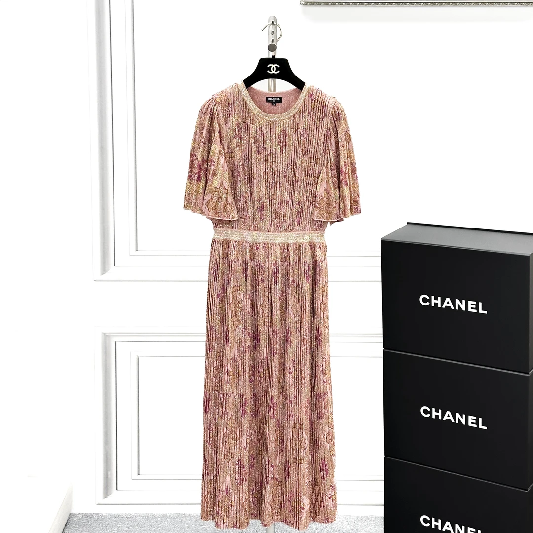 99新 Chanel/香奈儿 34码20A粉色拼金线百褶长款连衣裙