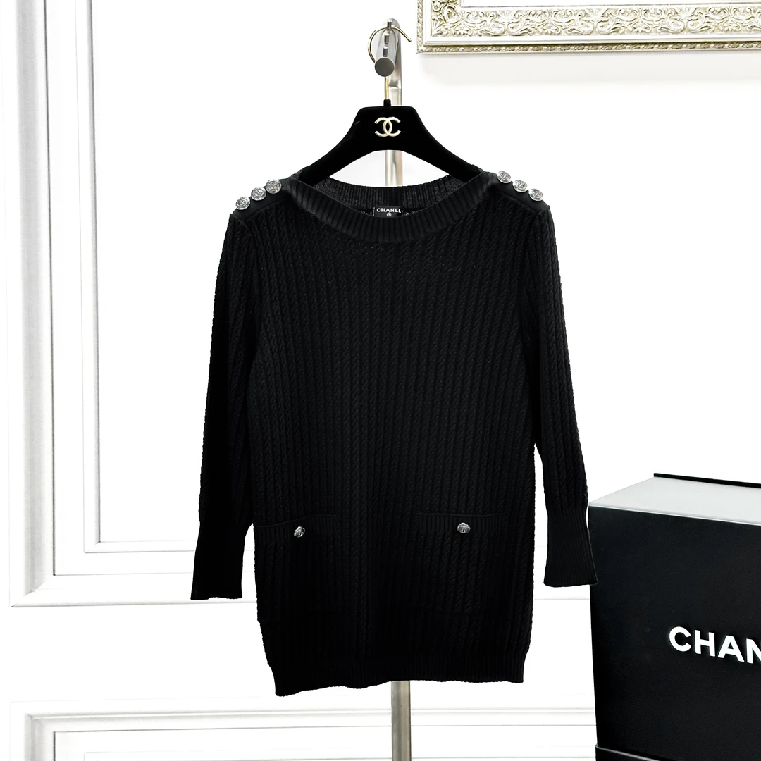 99新 Chanel/香奈儿 38码 黑色 银色纽扣 长袖 针织上衣
