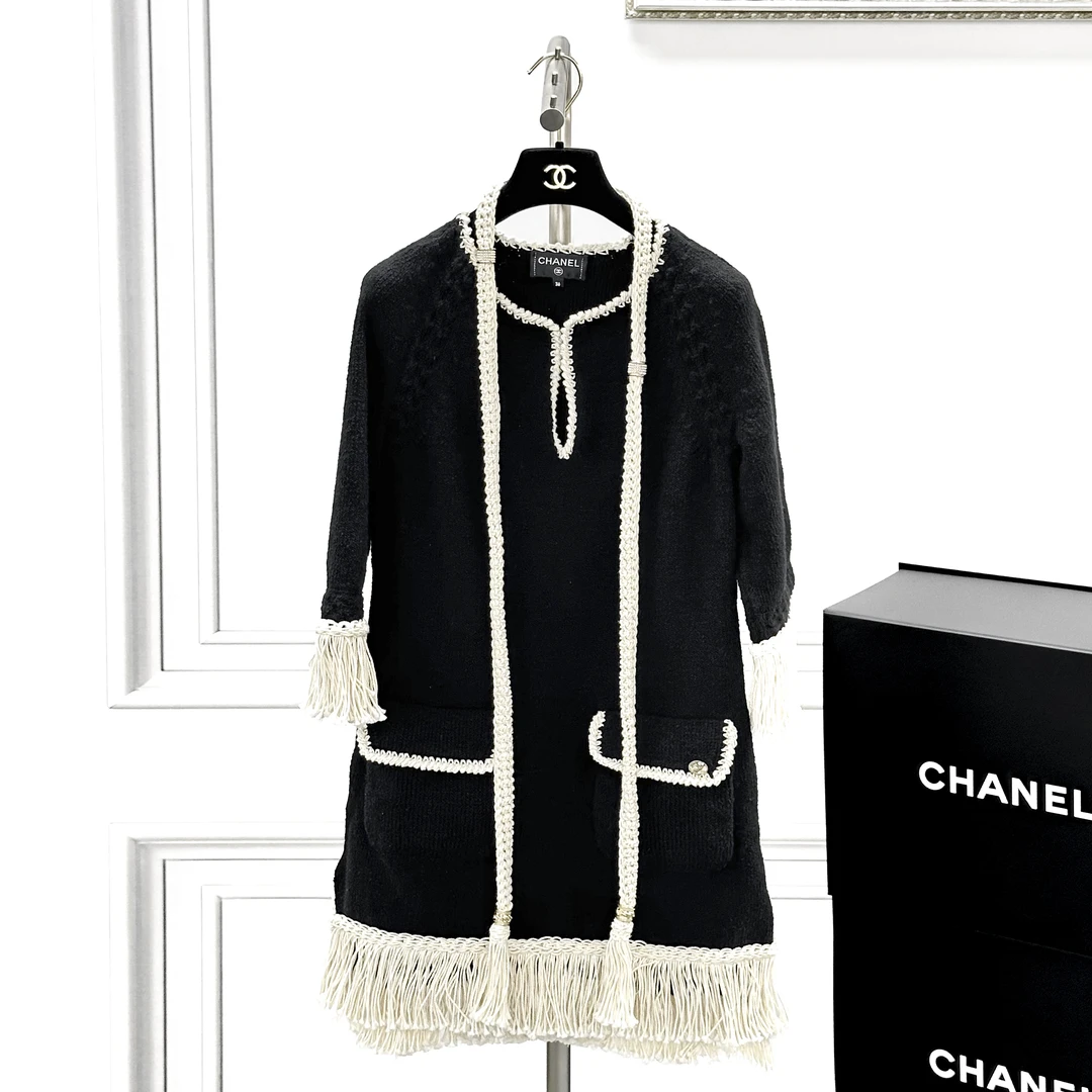 99新 Chanel/香奈儿 36码希腊系列米白色流苏黑色中袖针织连衣裙