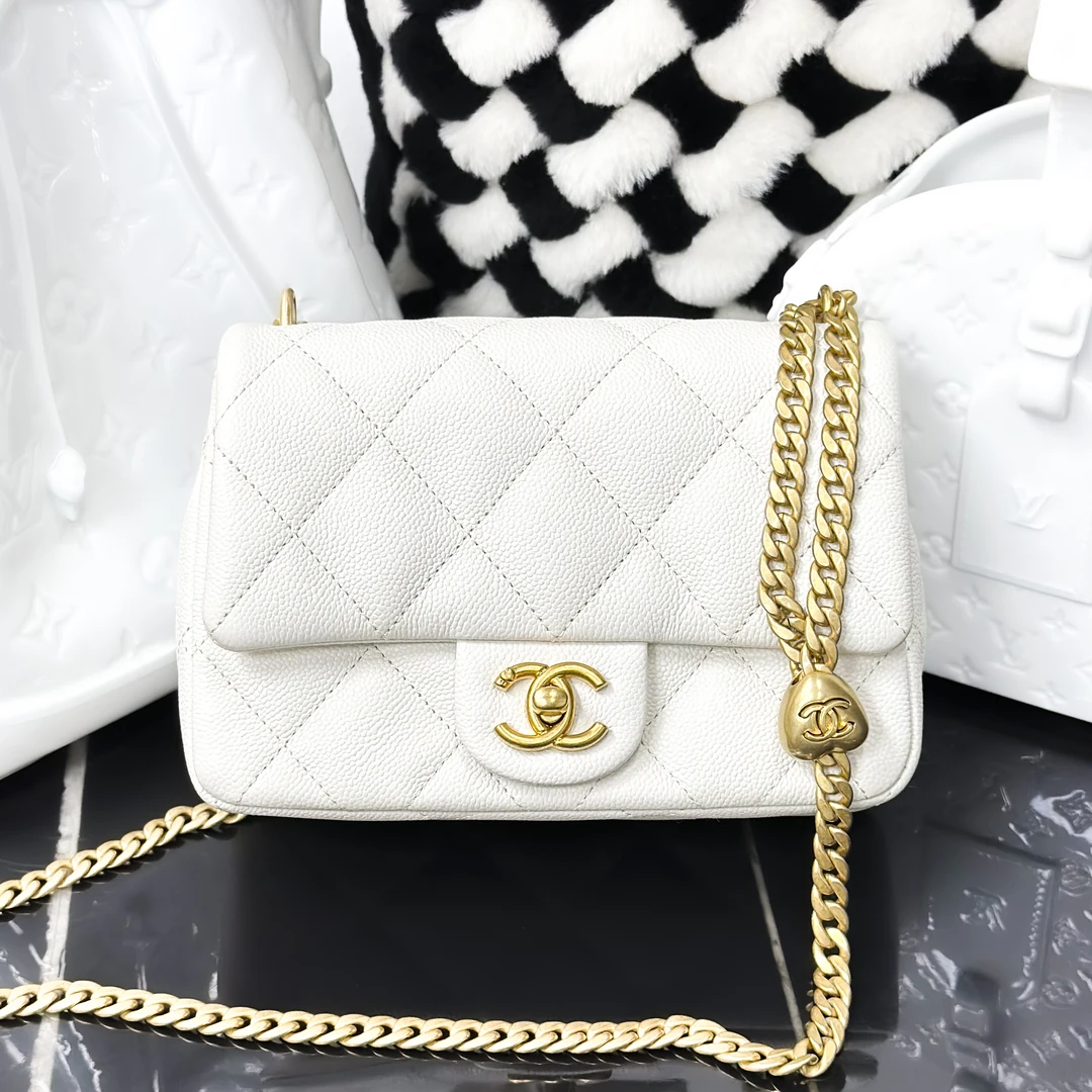 99新 Chanel/香奈儿 23P白色菱格纹荔枝皮爱心球链条包