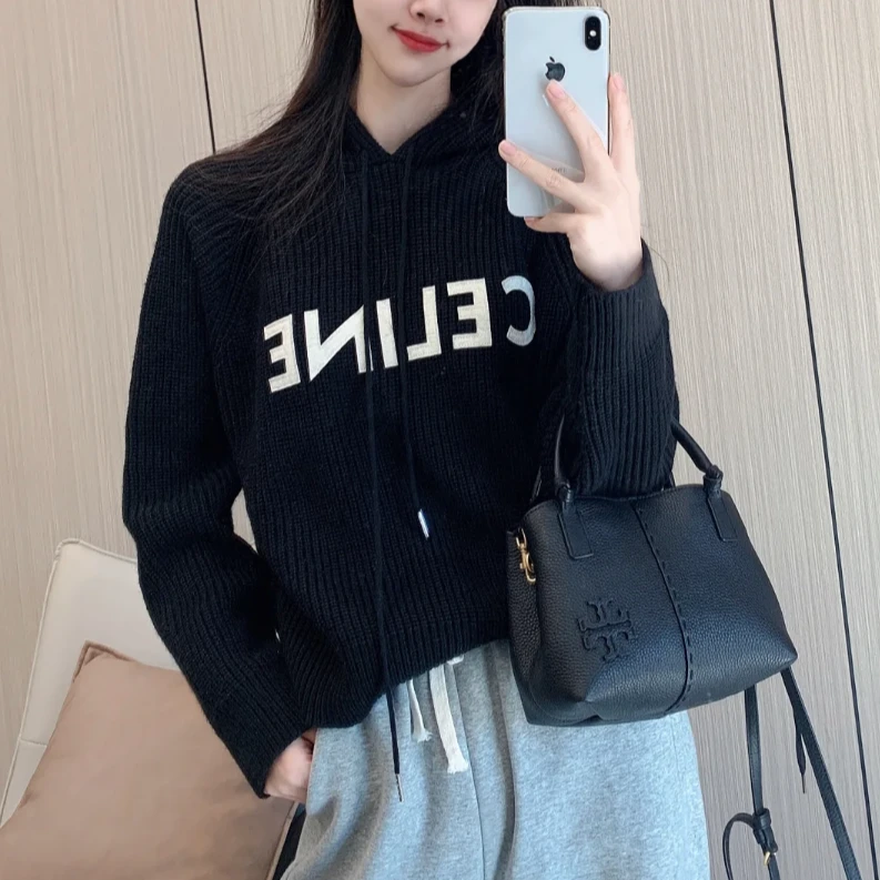99新 Celine/思琳  XS码 黑色拼白色字母针织连帽卫衣 99新