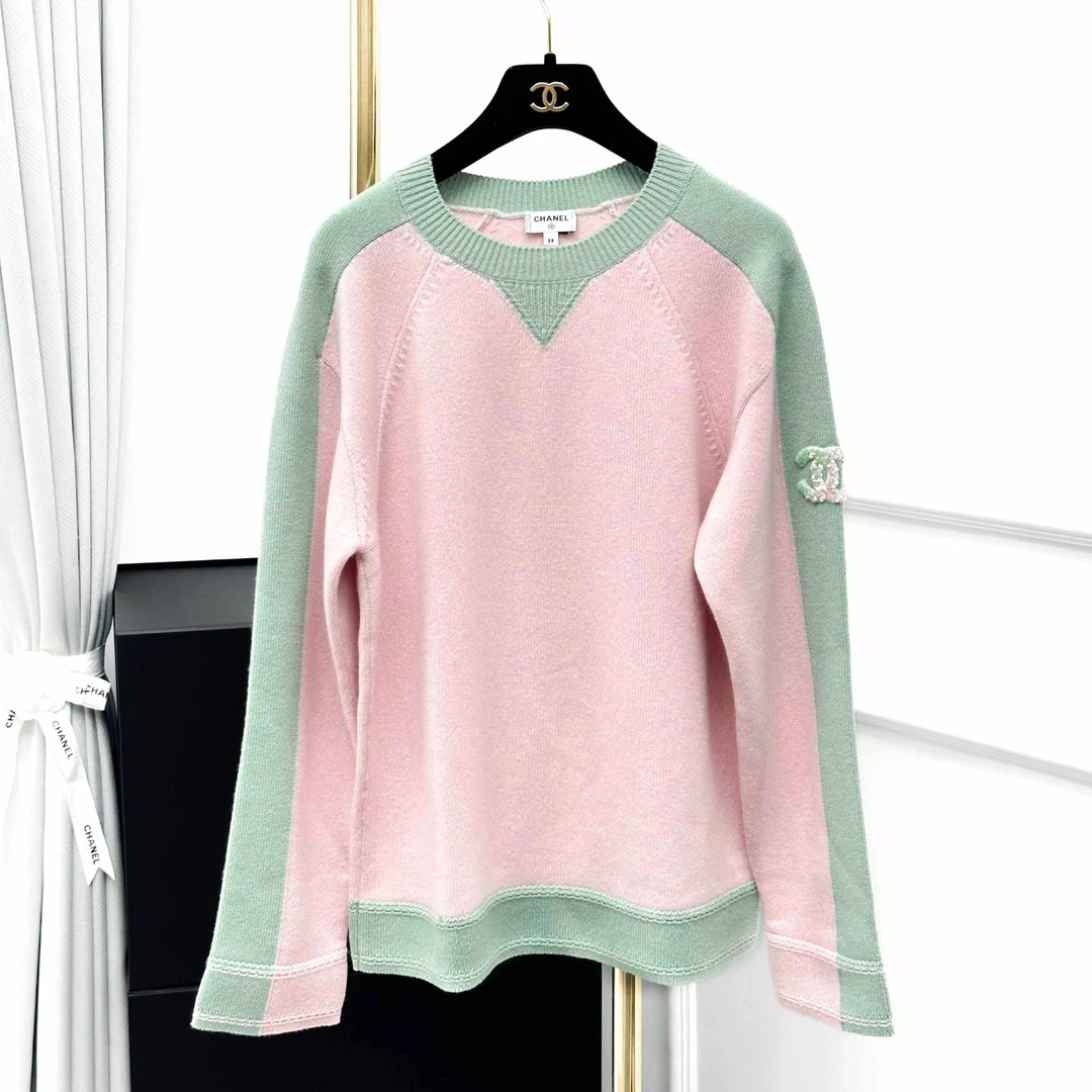99新 Chanel/香奈儿 24C 38码 粉色拼绿色 双C亮片 针织 上衣