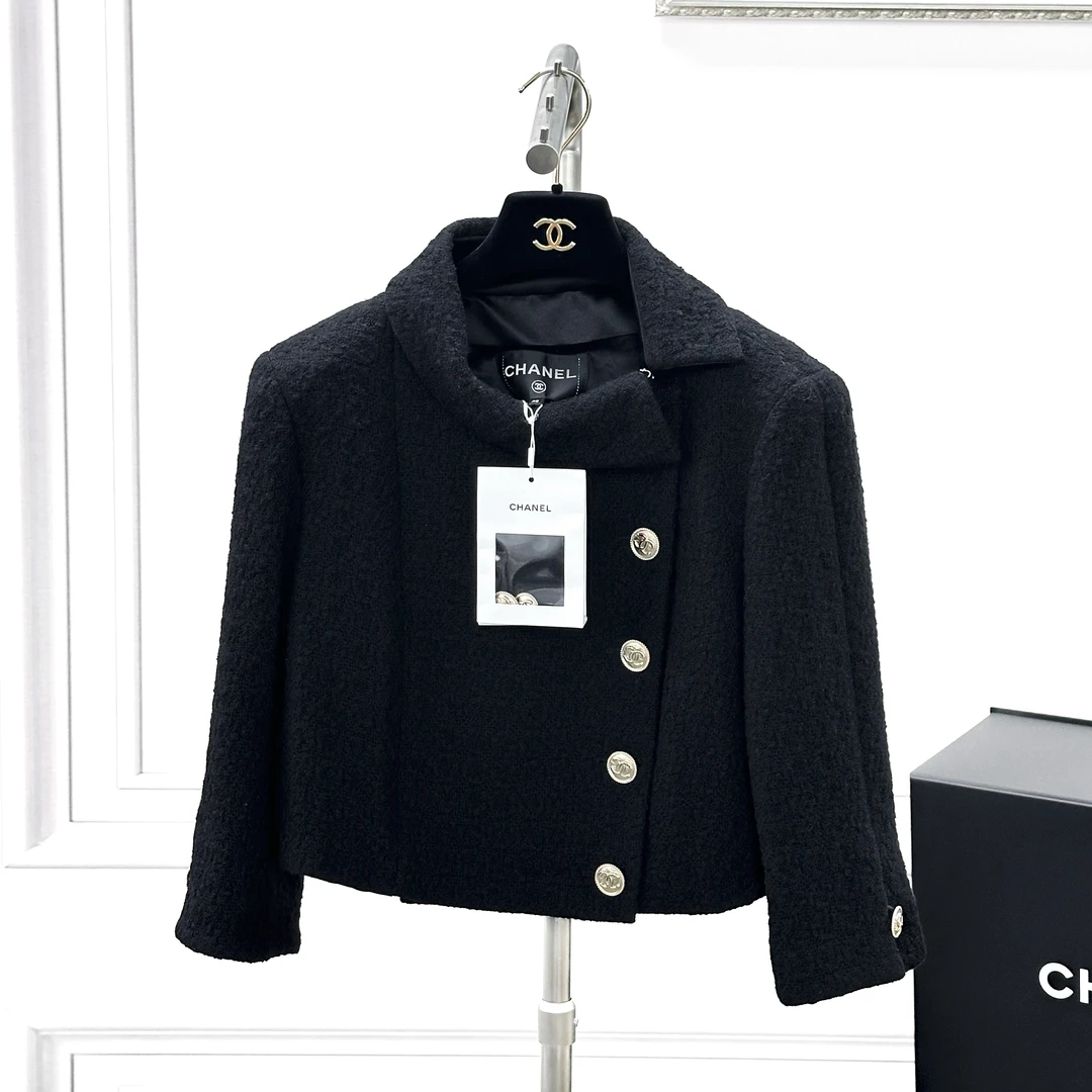 99新 Chanel/香奈儿 40码20A黑色金扣短款外套，周迅同款