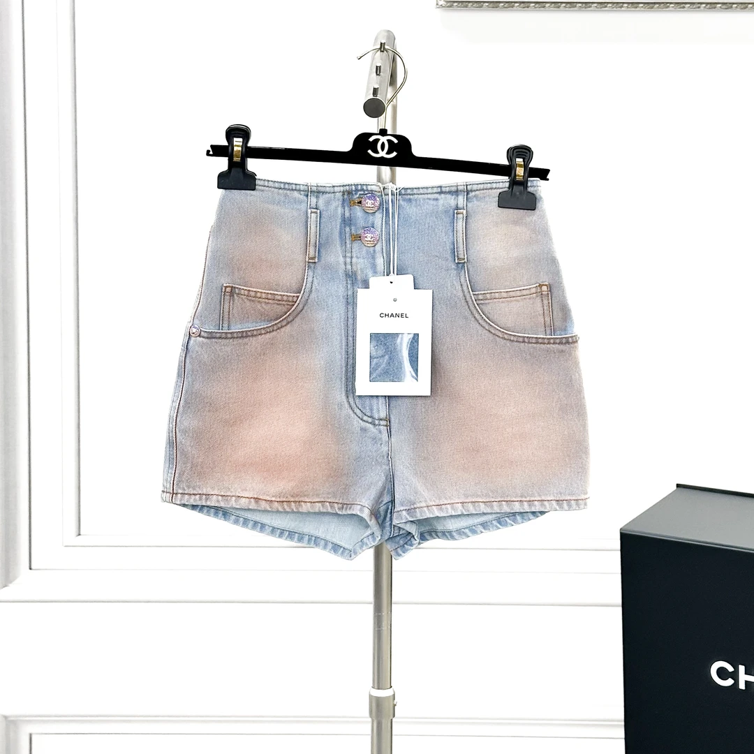 99新 Chanel/香奈儿 24C爆款34码粉色渐变牛仔短裤