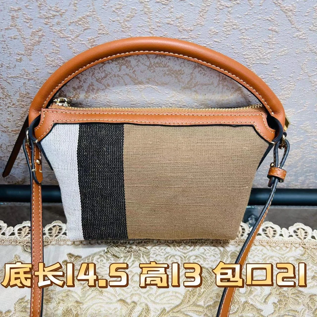 B23  经典休闲黄麻配牛皮手机包XX