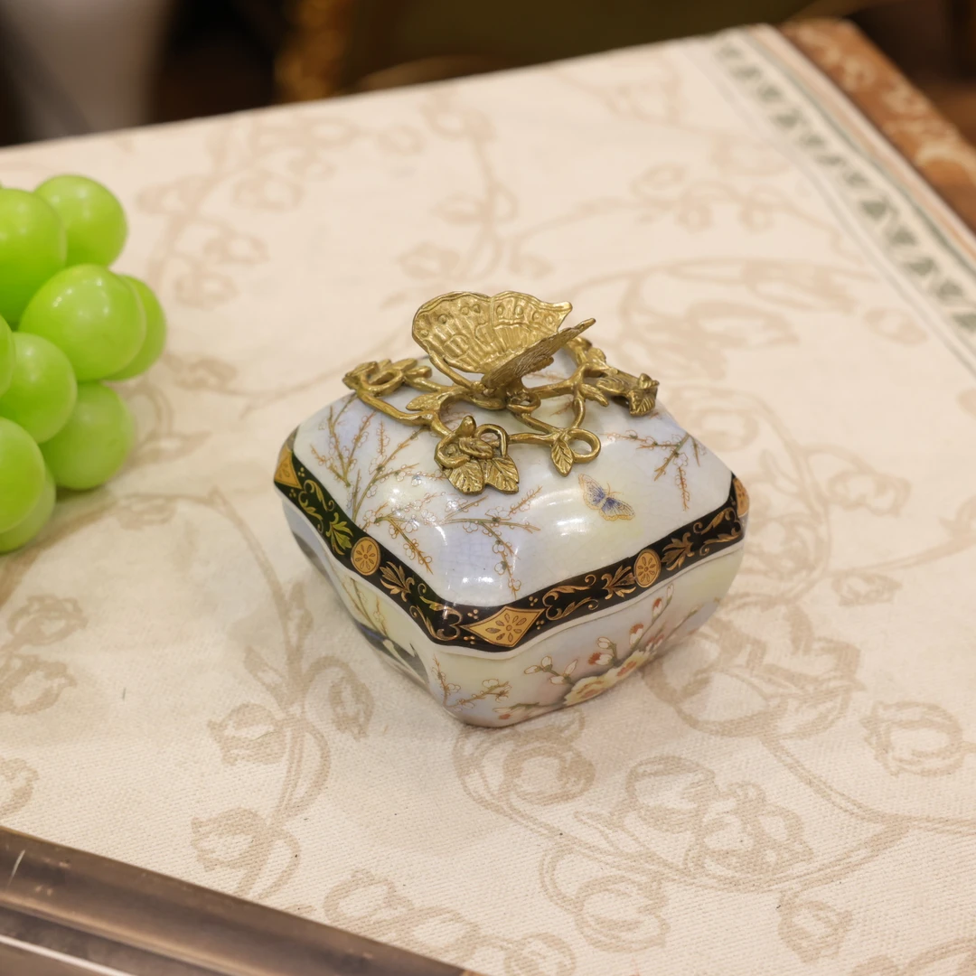 知潇家居/蝴蝶盖盒/铜配瓷盖盒/首饰收纳盖盒/桌面收纳罐/装饰盒