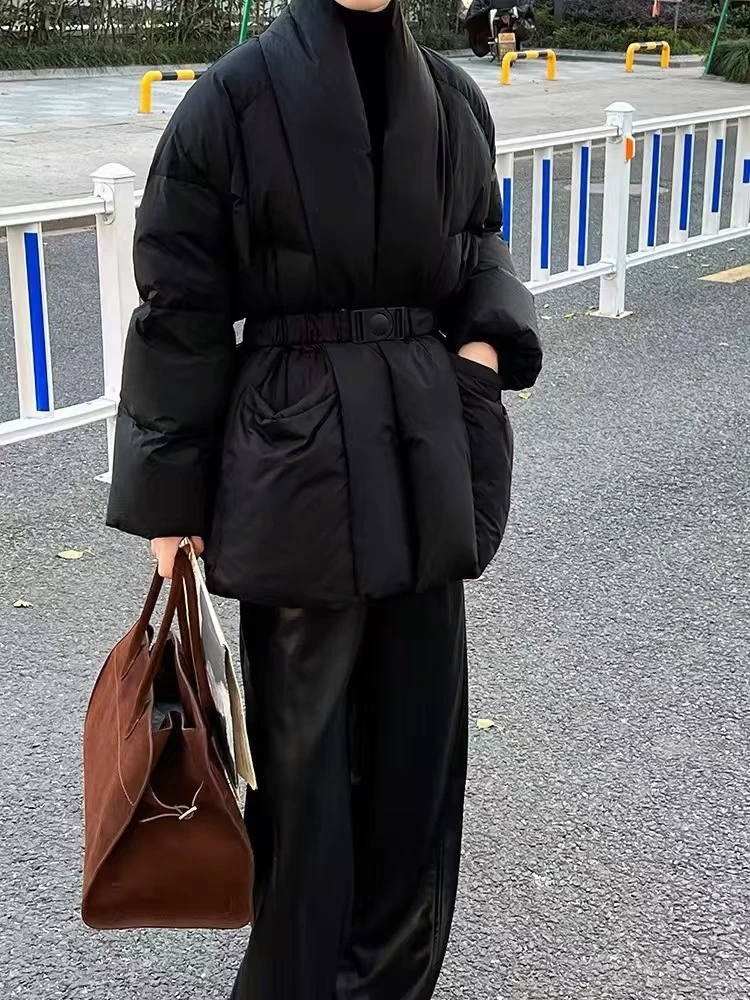 2024国风设计感高颜值白鸭绒系带羽绒服过冬季高端外套女大衣