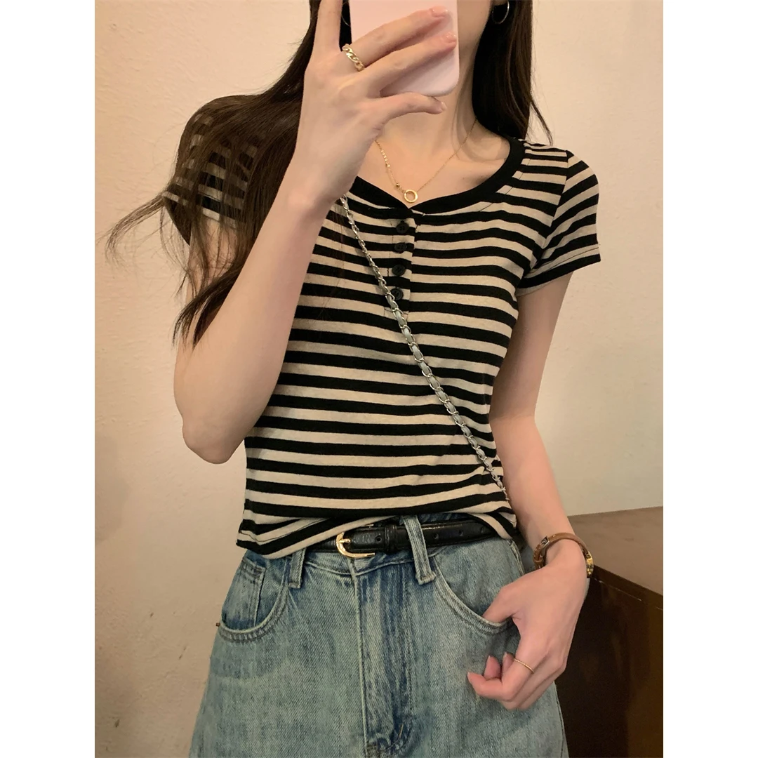 撞色条纹chic休闲正肩短袖女夏季小众纽扣修身短款上衣百搭T恤潮