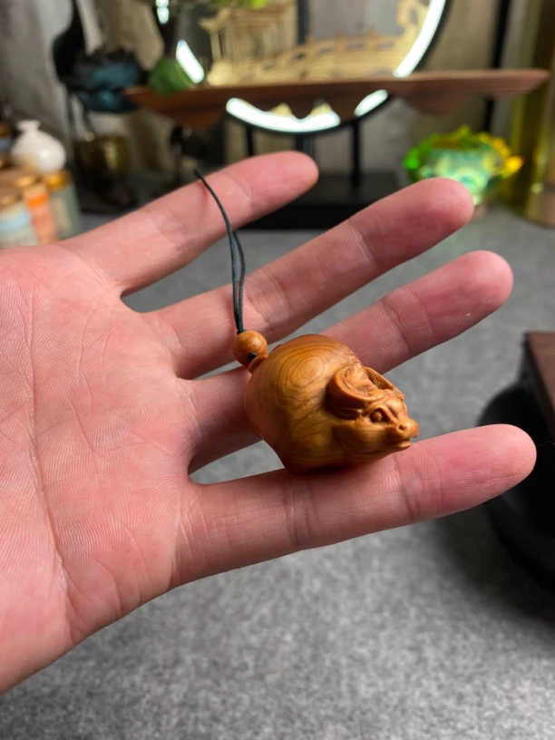 (夏小雨的小店)太行崖柏木陈化料小唐牛手机包包钥匙扣挂件小吊坠