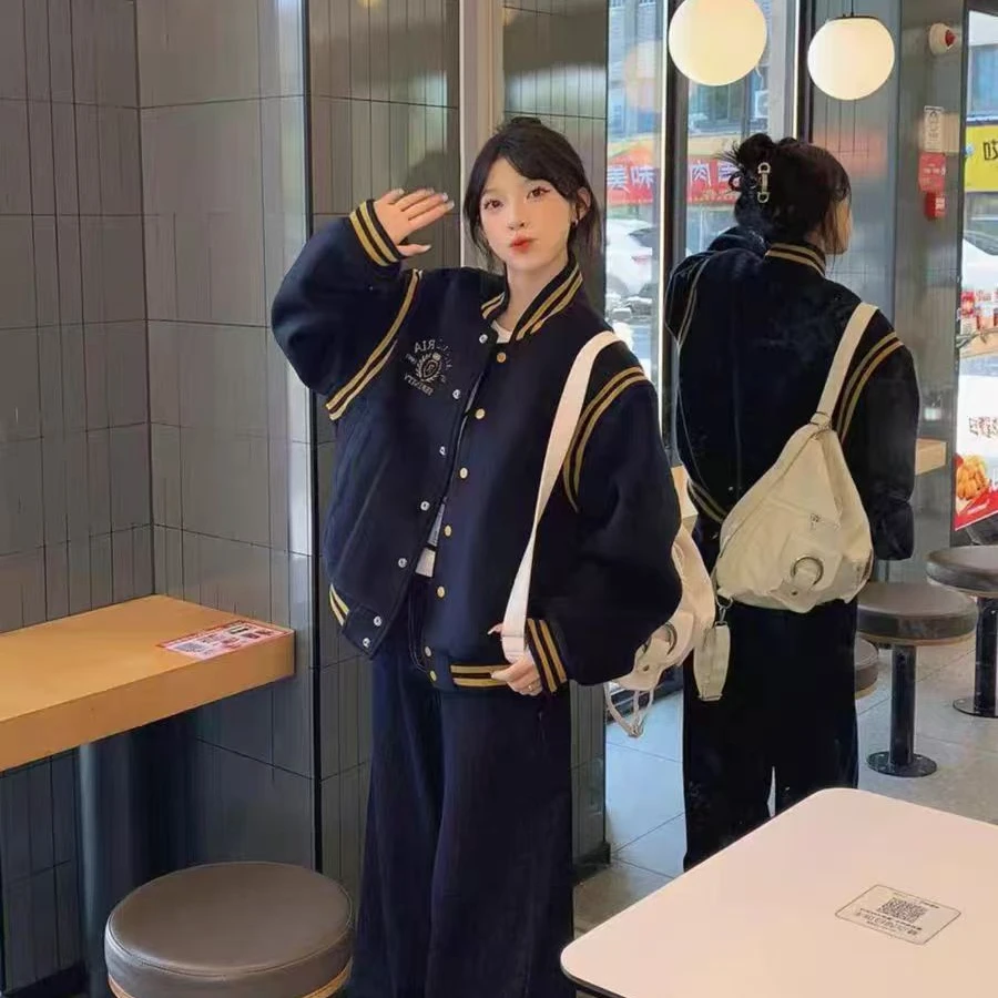 学院风减龄款加棉棒球服外套（衣长70左右）机洗翻过来洗