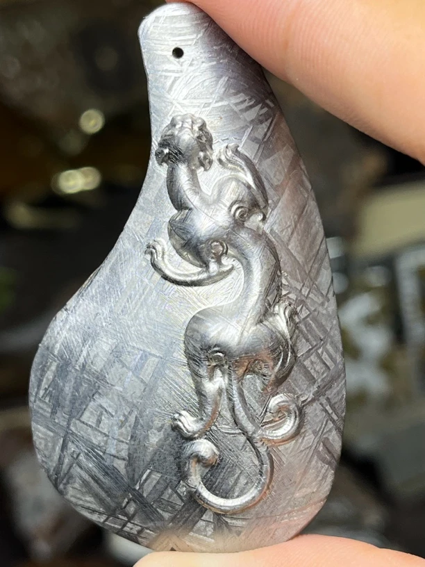 非金属莫桑石吊坠 瑞典铁星星螭龙吊坠