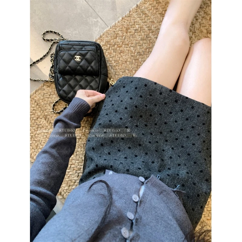 法式复古波点半身裙女秋冬高腰显瘦防走光A字裙防走光百搭短裙子