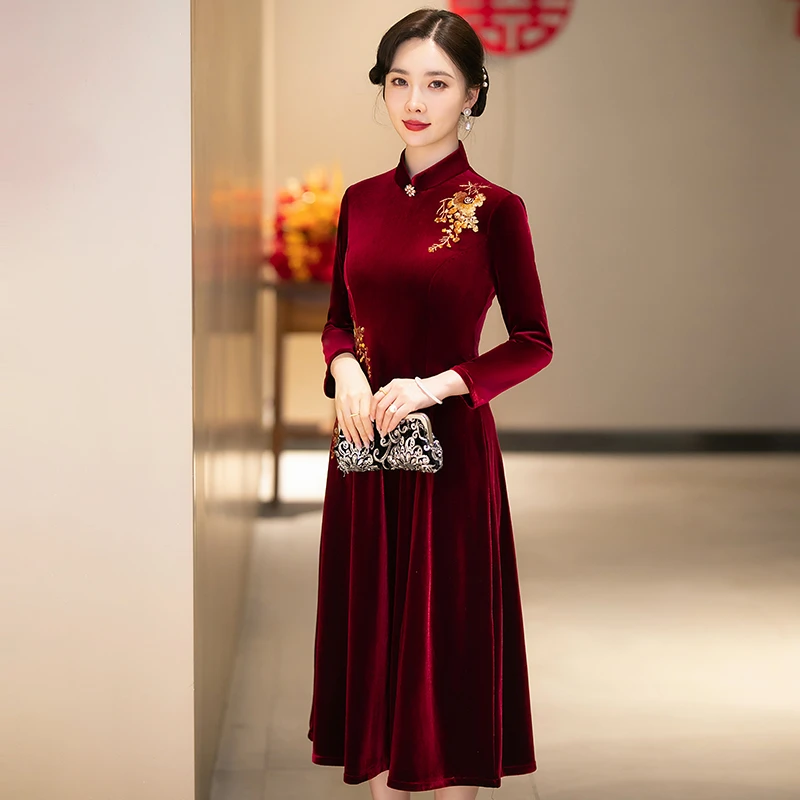 国风丝绒喜婆婆喜妈妈婚宴装秋装婚礼服装2025新款丈母娘妈妈装女