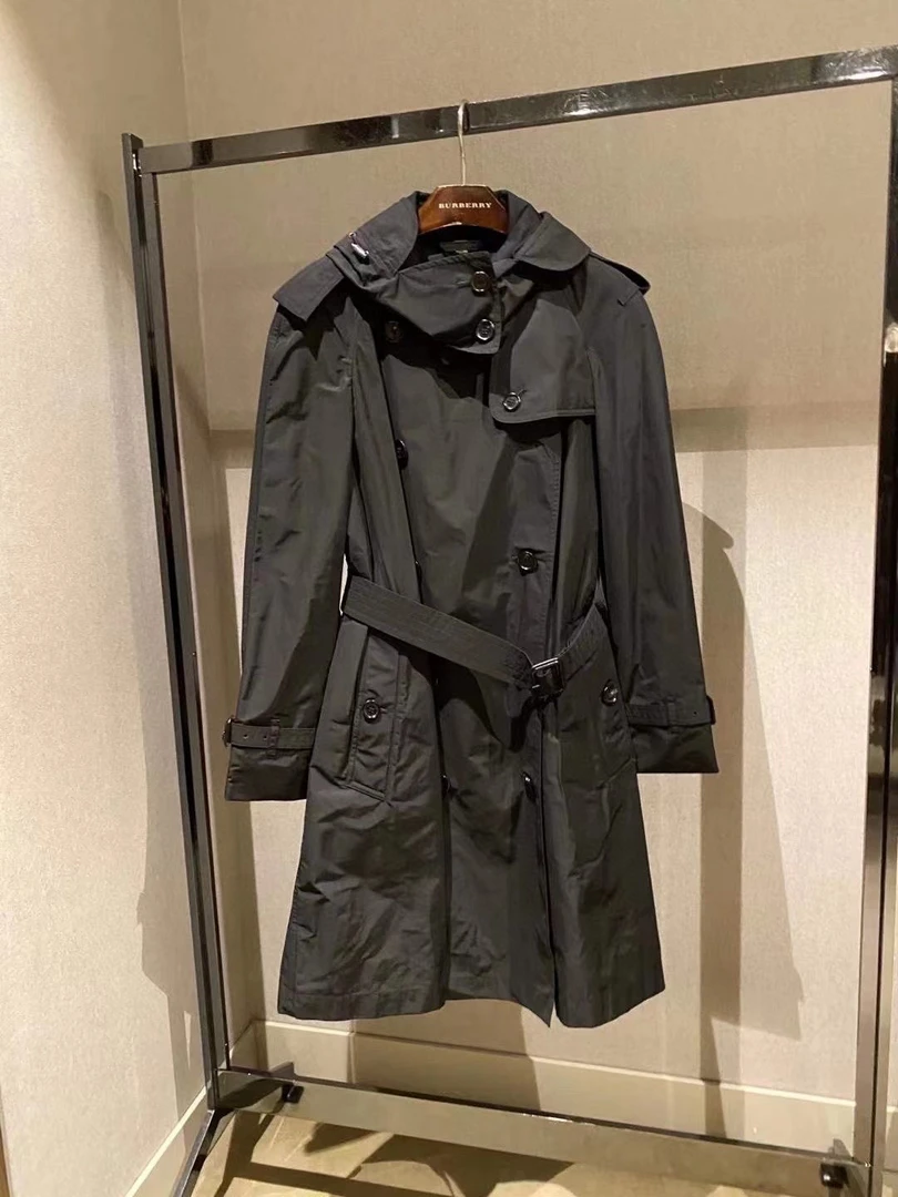 全新未使用 BURBERRY/博柏利 女款戴帽款风衣 国现黑uk6码