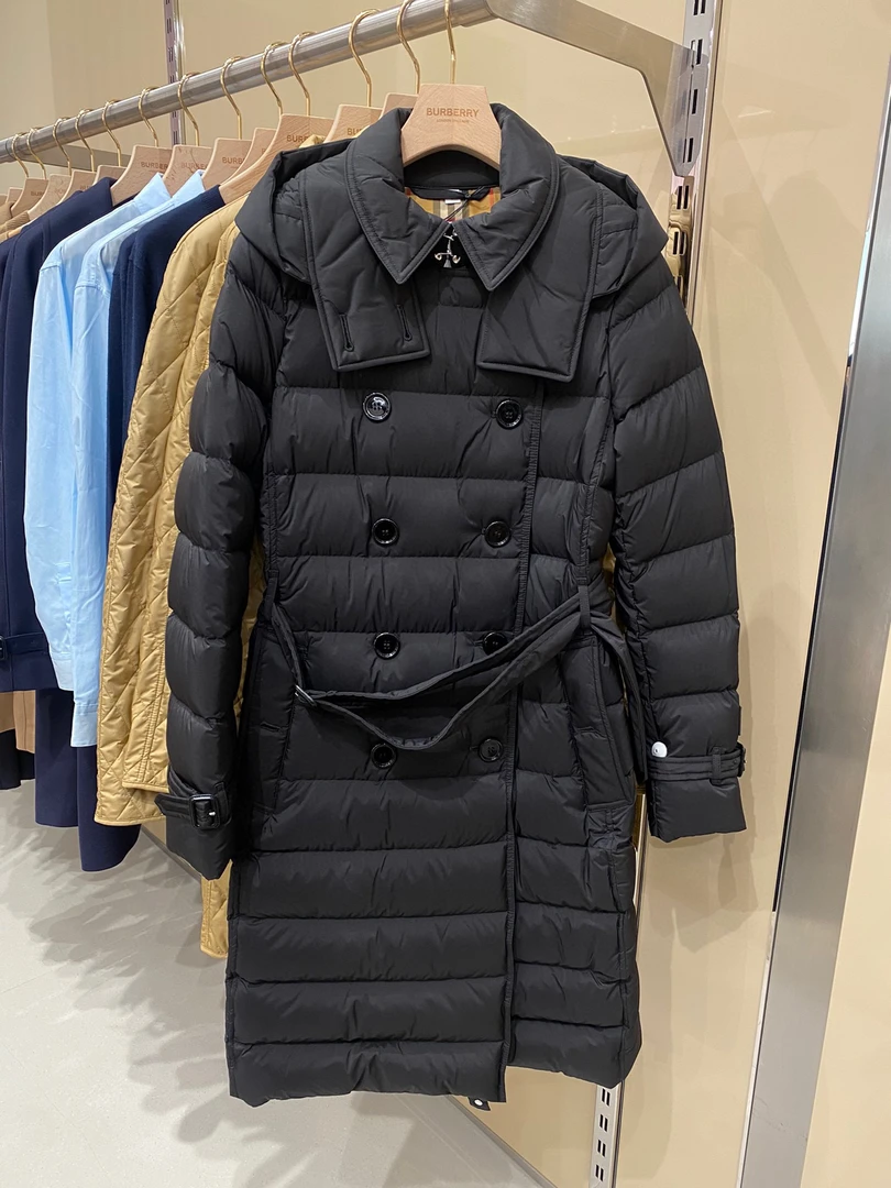 全新未使用 BURBERRY/博柏利 女款羽绒服 伦敦字母标 部分国现