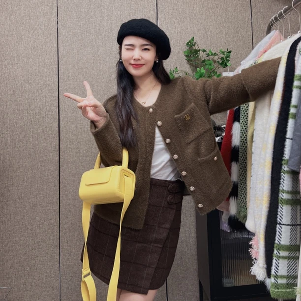 秋冬爆款仿水貂小香风外套气质显瘦百搭外套