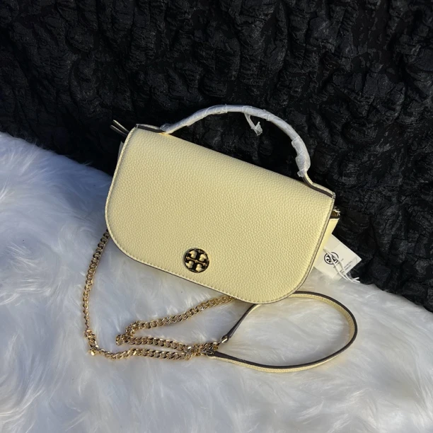 全新未使用 TORY BURCH/汤丽柏琦 大喜/汤丽柏琦奶白色马鞍包