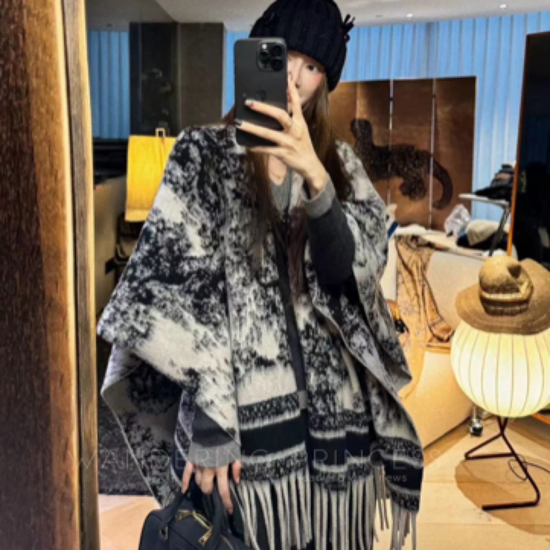 【披肩】保暖水墨画斗篷高级感披肩外搭