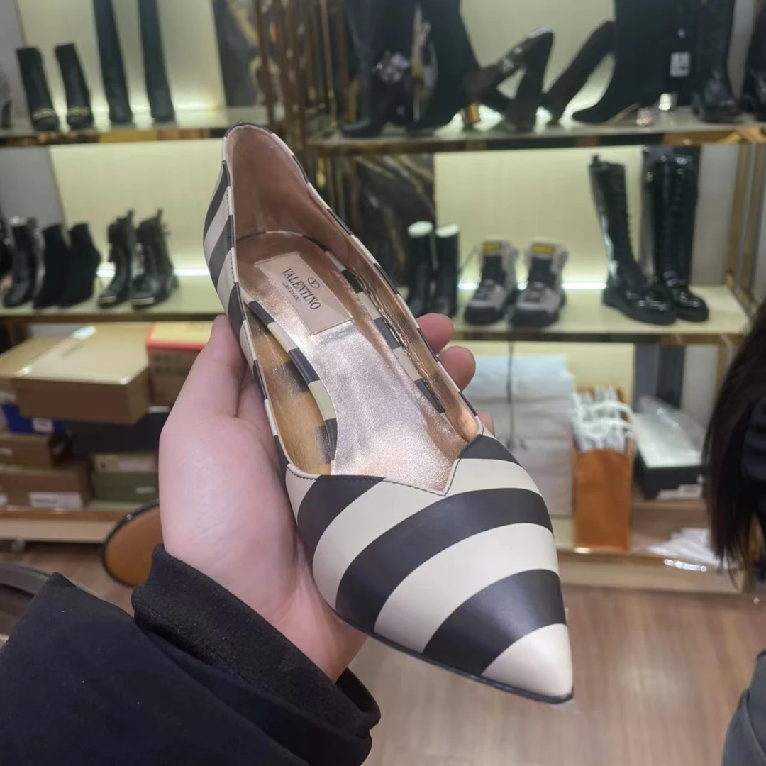 99新 Valentino/华伦天奴 华伦天奴黑白线条高跟鞋37.5