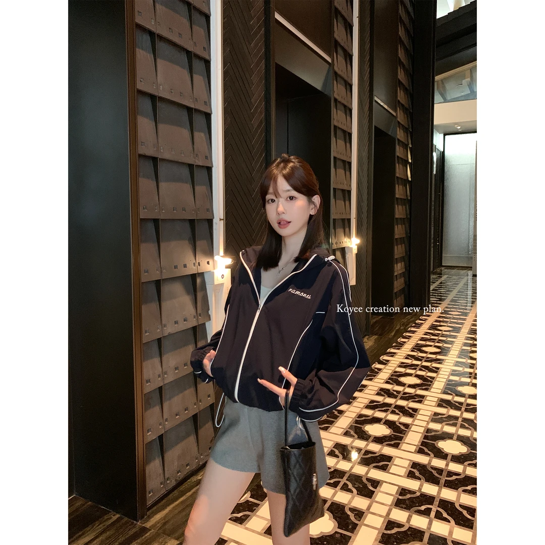 孔一粒 利落廓形刺绣夹克女2024秋N6852宽松百搭休闲运动短外套