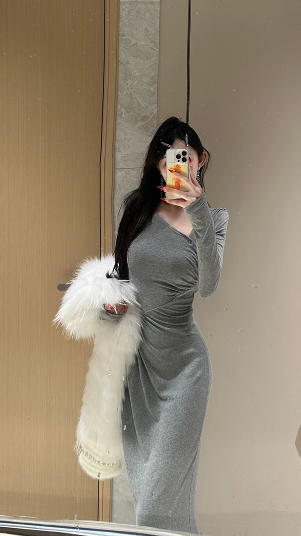 【雅乔定制】设计感不规则抽褶长袖针织连衣裙DYZY-24017106