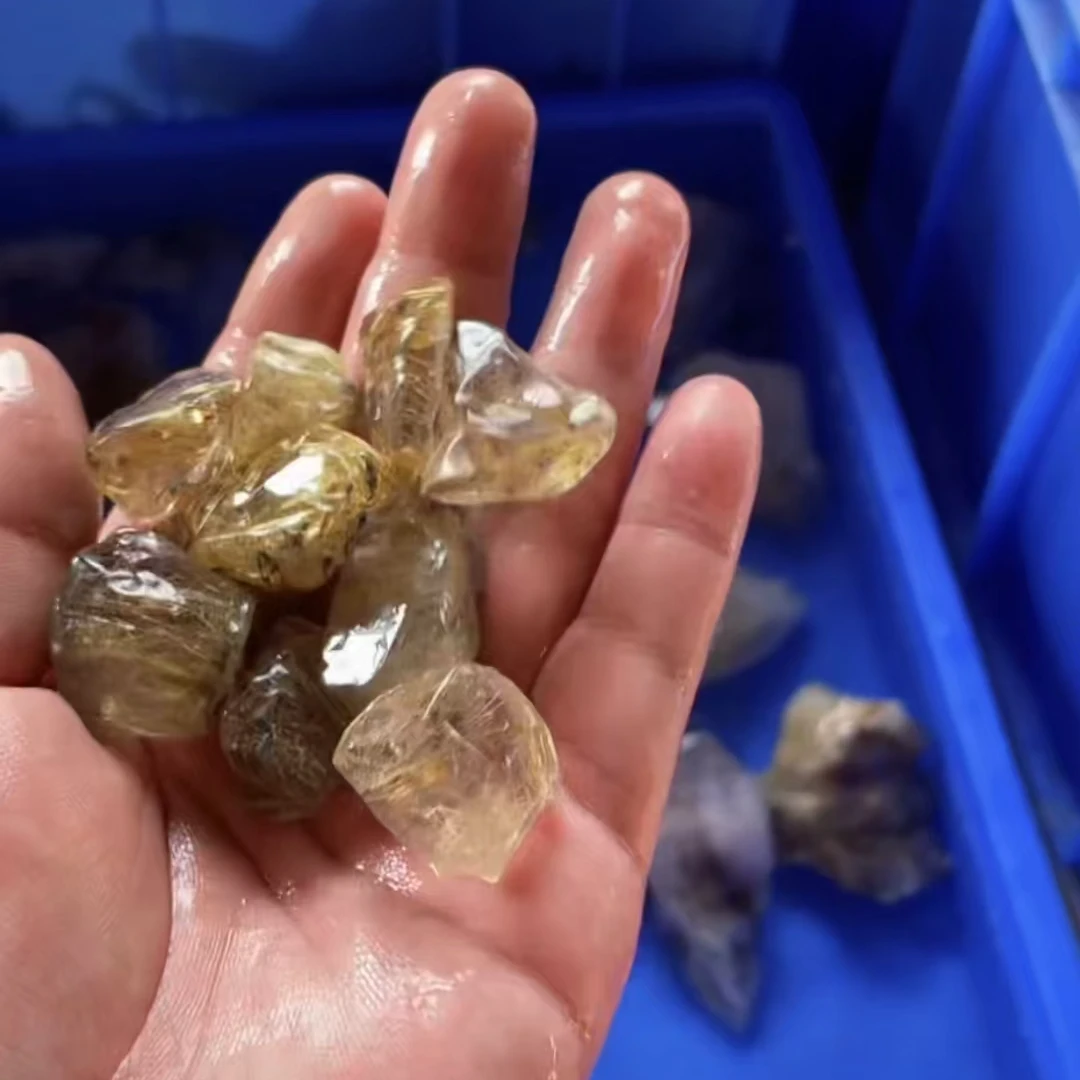 云宝矿业天然金发晶满发宝石原石