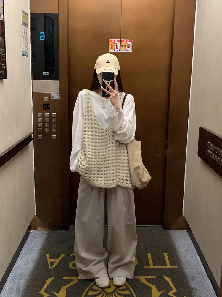 微胖mm秋冬新款镂空针织马甲女宽松背心V领