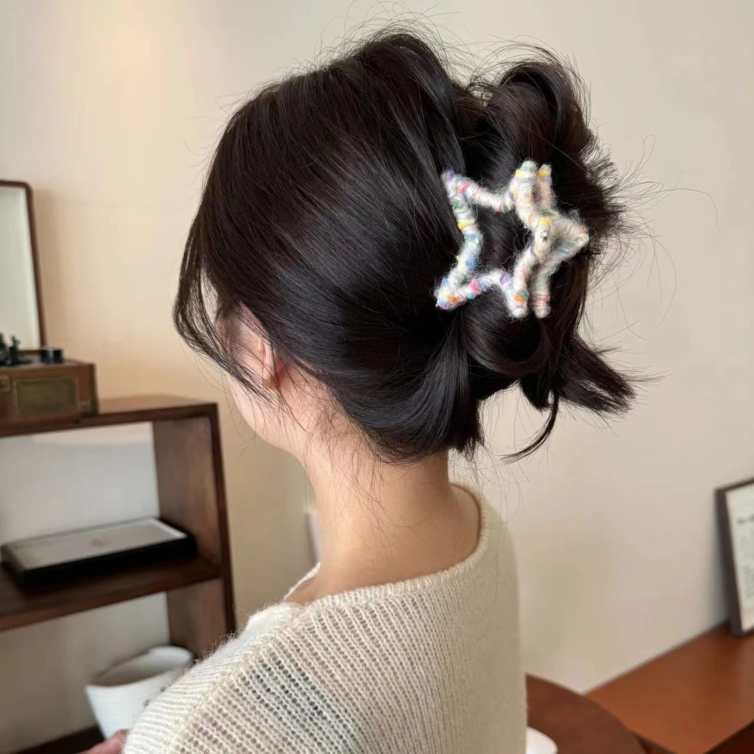 美德拉秋冬中号高马尾鲨鱼夹甜蜜糖豆毛线五角星星夹女后脑勺抓夹