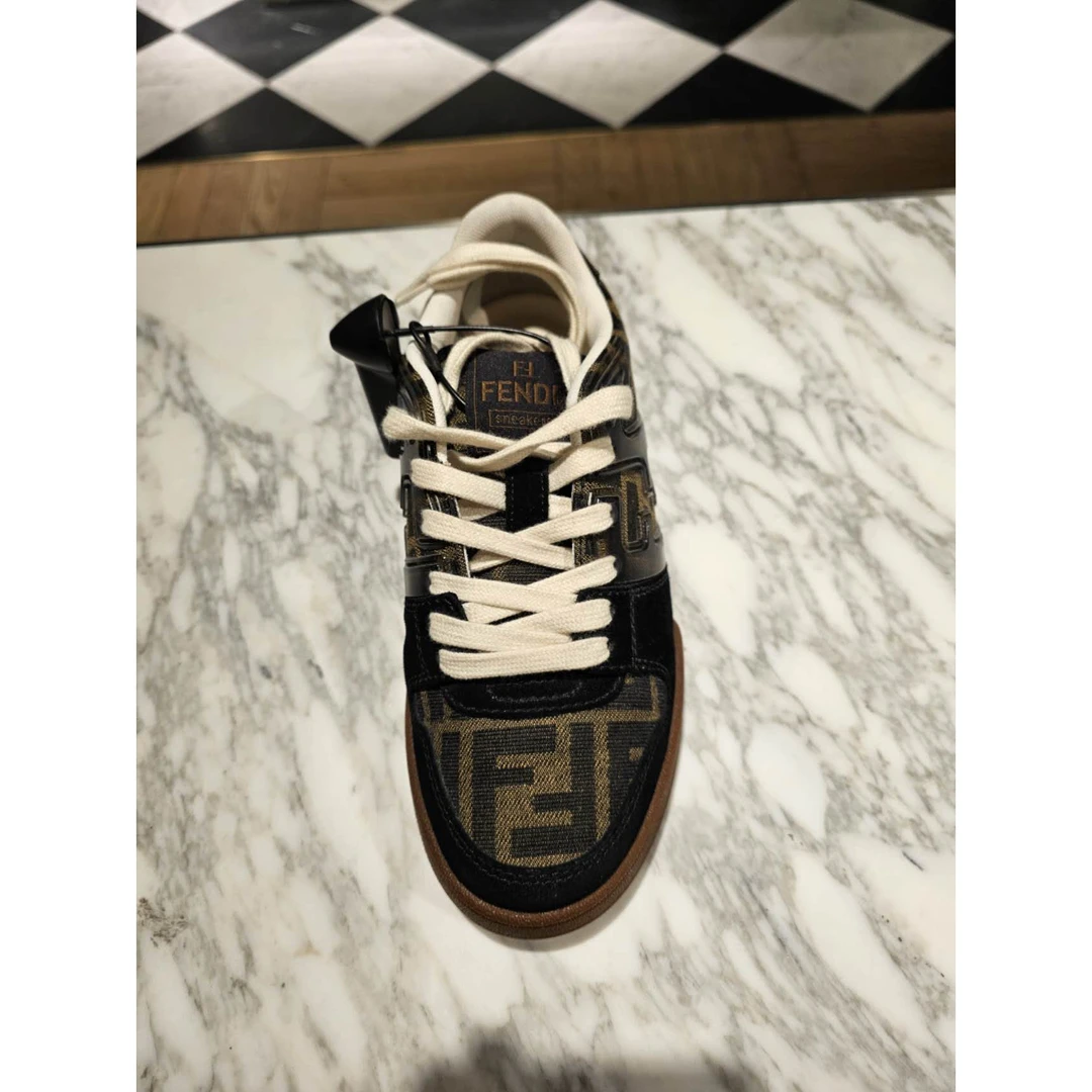 未使用 FENDI/芬迪 芬迪match 老花板鞋 女款