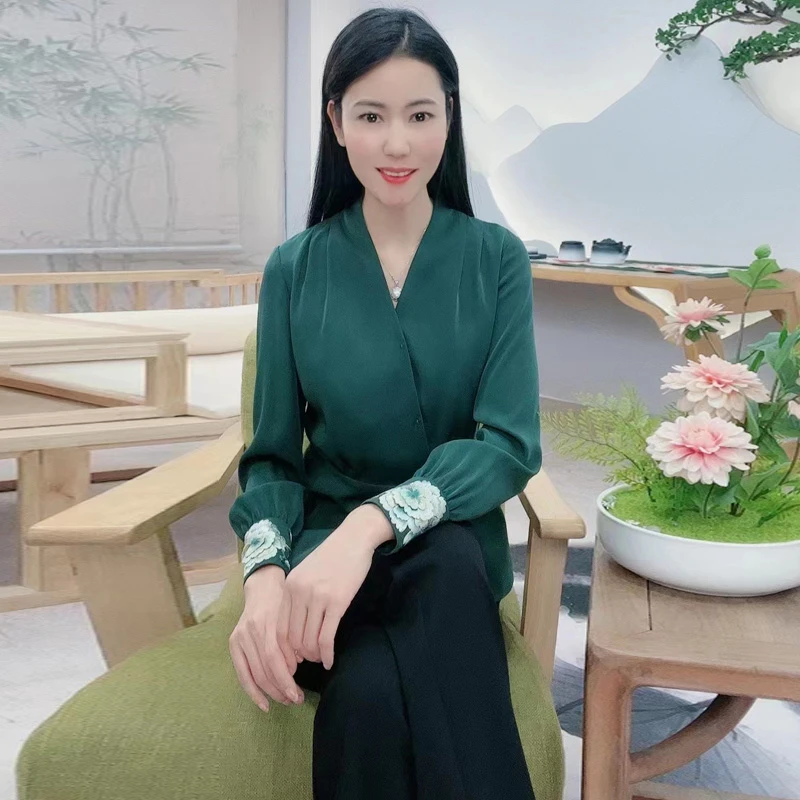 浒城古娘中式国风气质时尚百搭显瘦休闲常规V领锦花衬衫-18A23657
