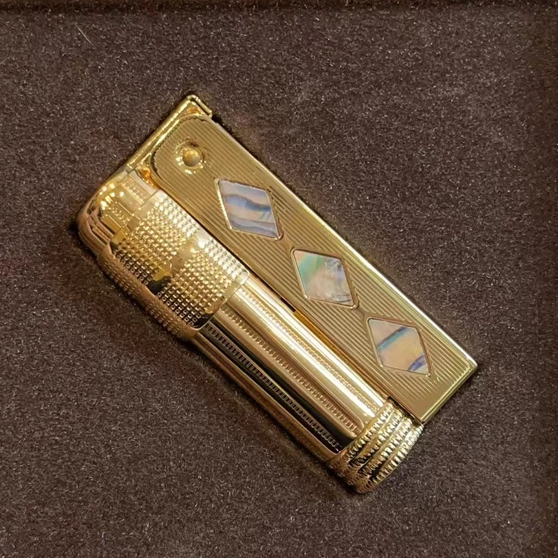 爱酷6700方格贝壳标金打火机HY