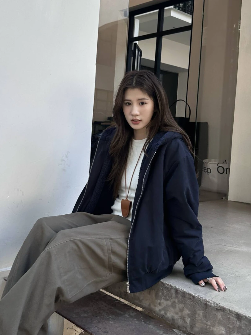 来自b0【飞行夹克外套】秋冬季休闲时尚保暖加绒连帽外套【Q2584】