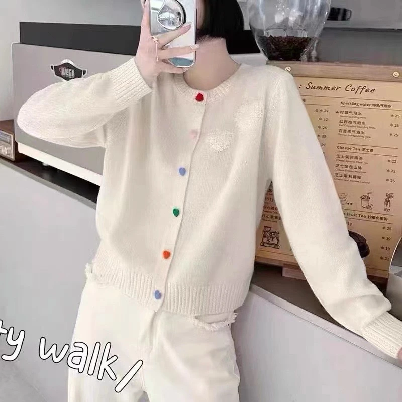 彩色爱心扣子针织开衫女2024春季新款洋气减龄长袖毛衣外套女上衣