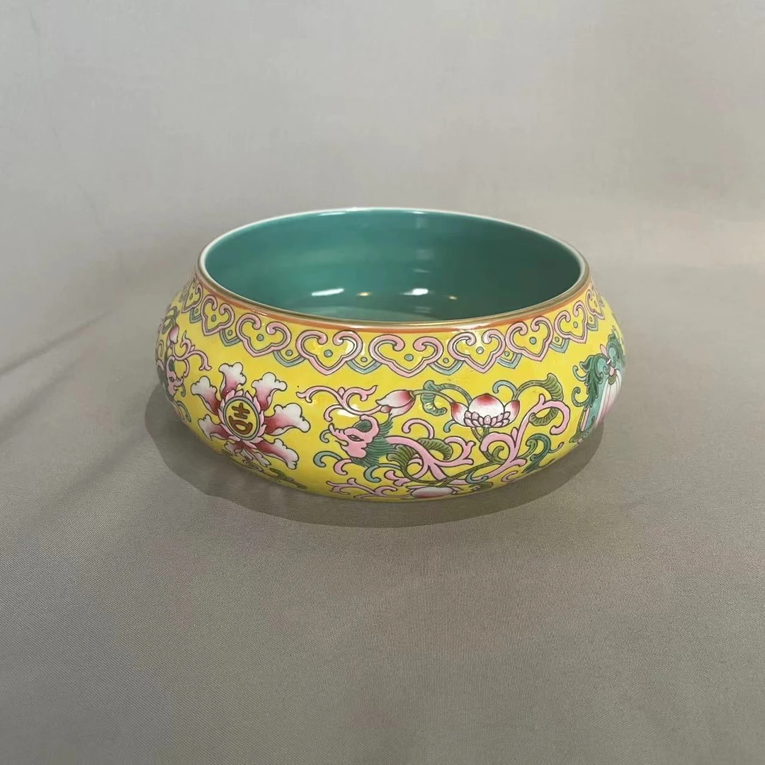 清雍正粉彩寿桃纹笔洗一只A3-642