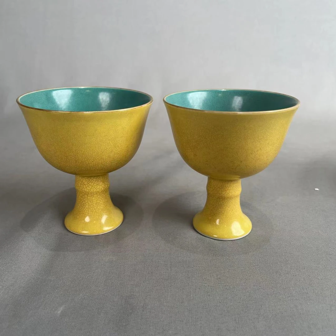 清乾隆单色黄釉高足杯一对A3-585