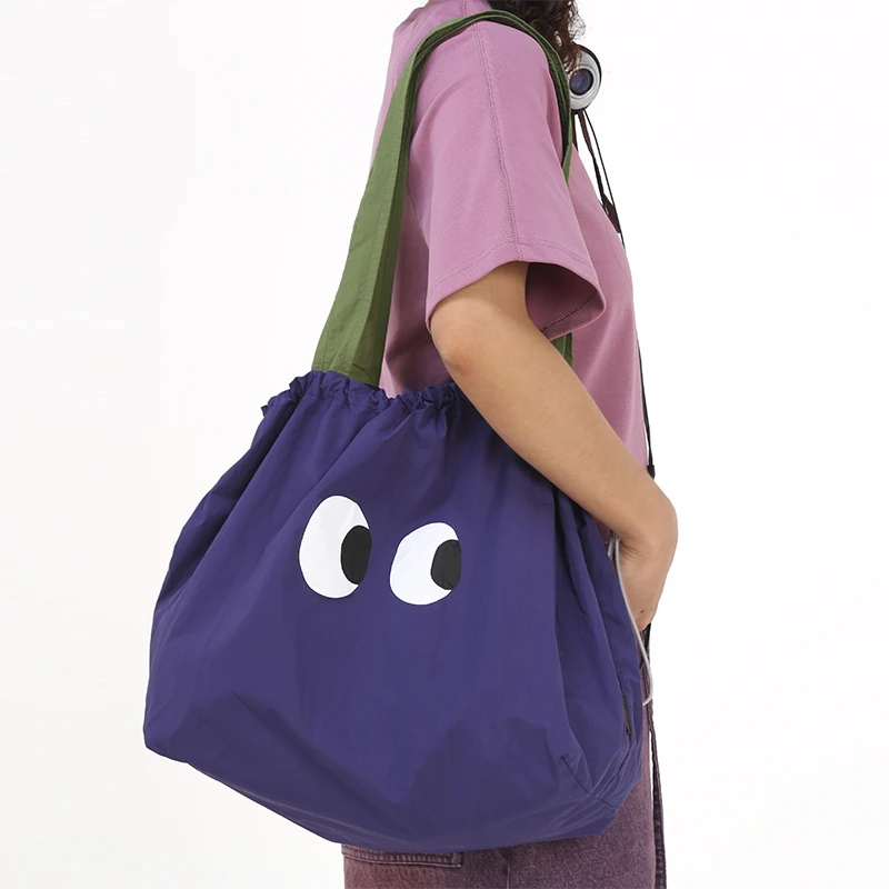 嬉游记原创2023夏新款简约风拼色单肩包女大容量防泼水通勤托特包