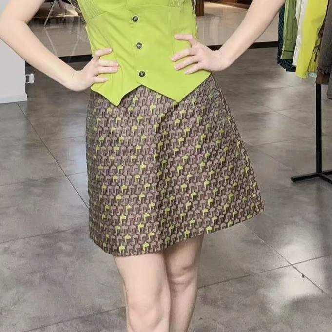 轻奢女装时尚复古半身裙