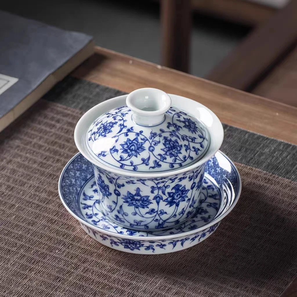 永乐复古青花缠枝莲家用三才盖碗中式带盖釉下彩釉里红茶盖碗白瓷