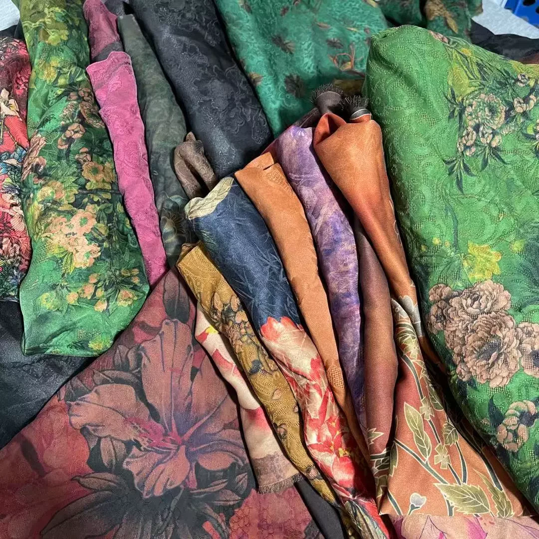 丝绸 布头 云锦 香云纱 醋酸 提花 等