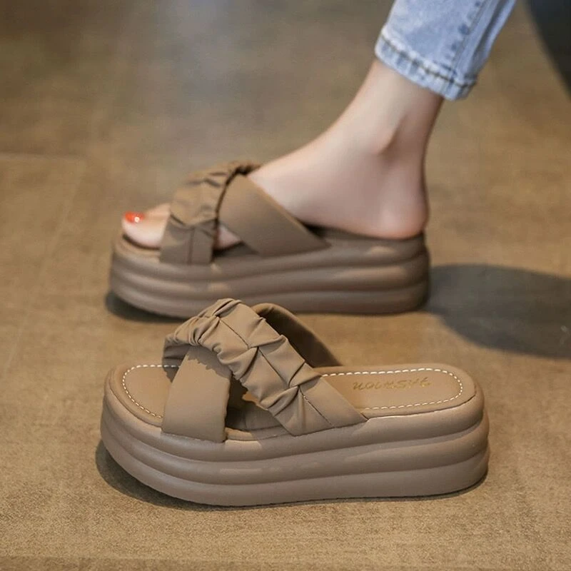 国潮品质厚底凉拖鞋女夏外穿增高防滑凉鞋2024新款松糕底一字拖女