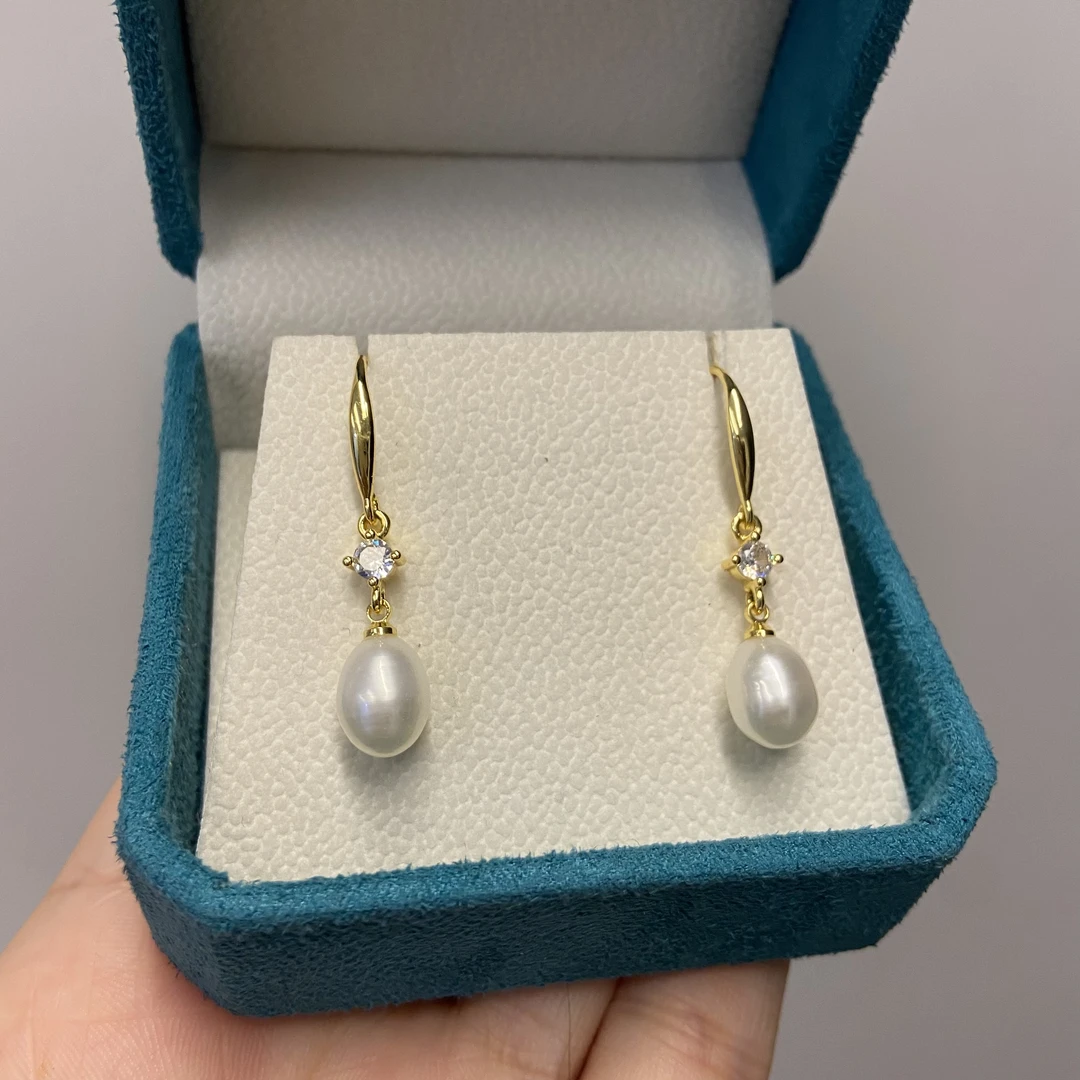 030 中号！白色中长款耳环  天然可刮粉