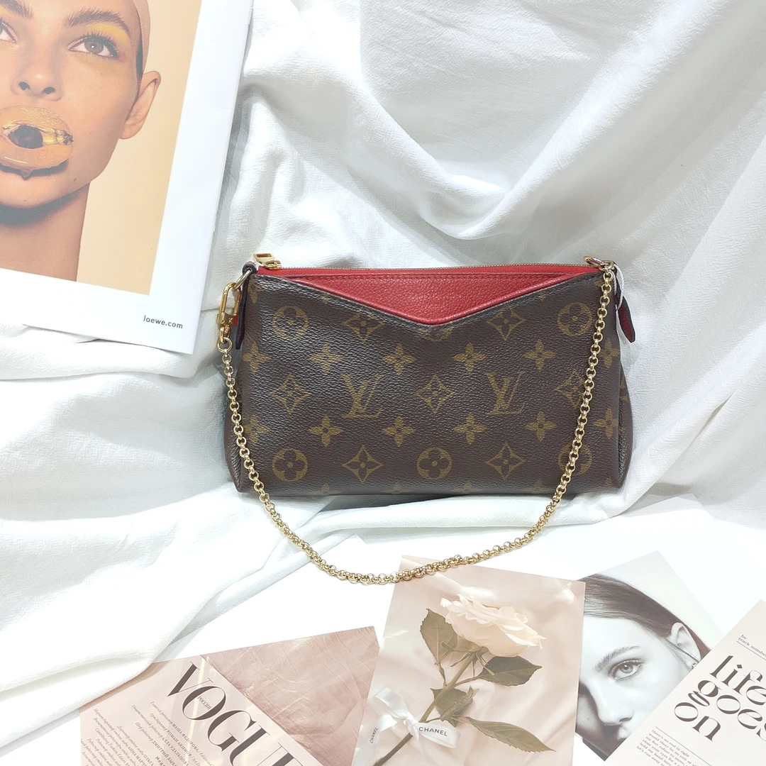 95新 LouisVuitton/路易威登 LV 传奇链条包ym