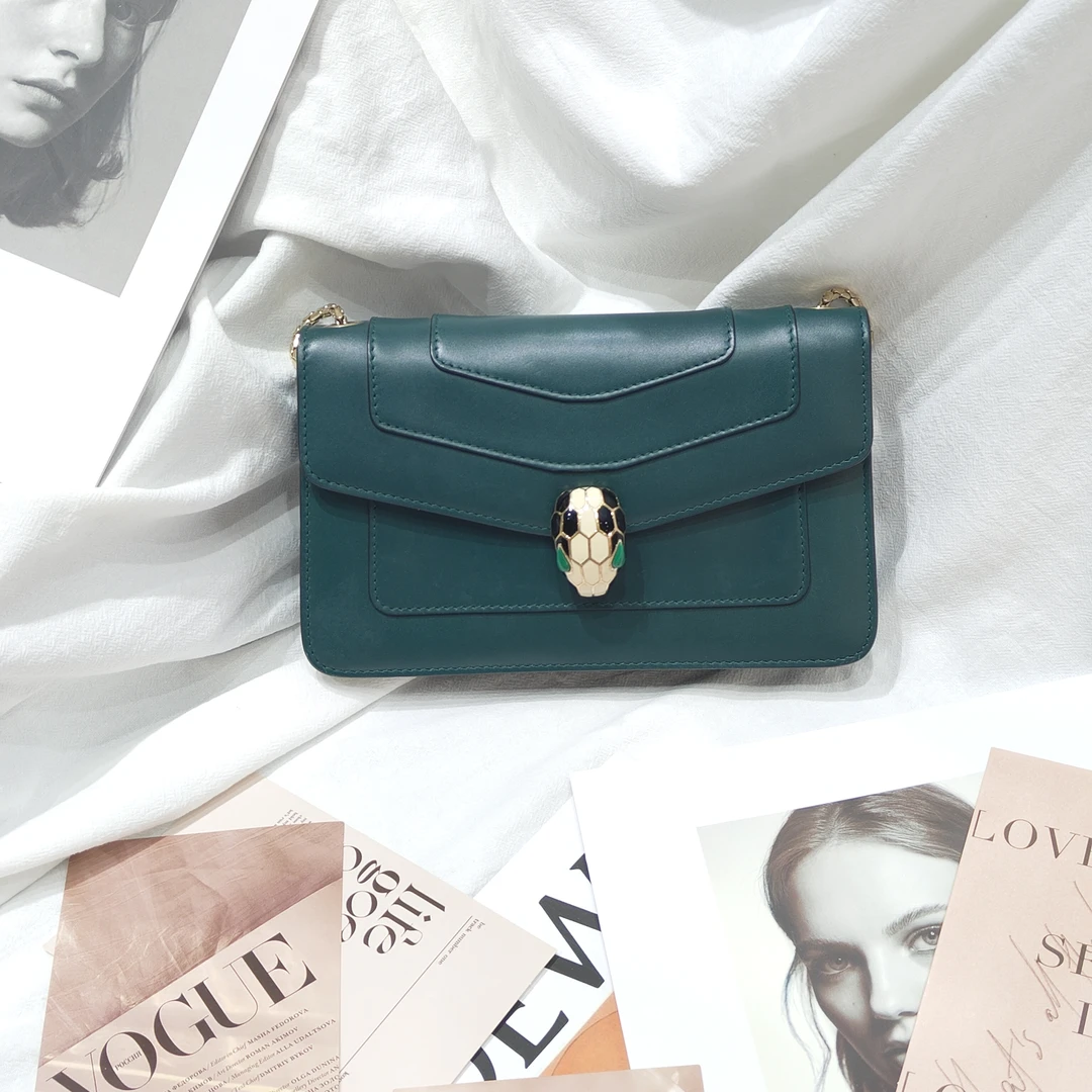 95新 BVLGARI/宝格丽 宝格丽蛇头墨绿色小号斜挎包YM