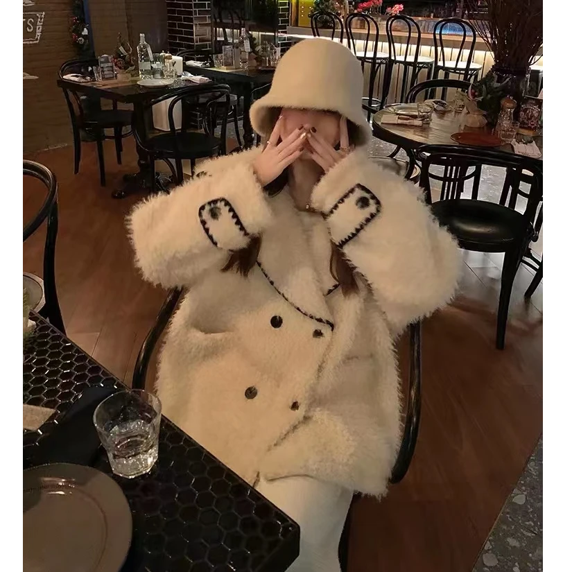 ZX542大翻领明线装饰皮毛一体外套女冬季新款毛茸茸洋气减龄上衣